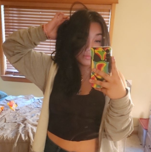 Meet your Posher, Rhea - Picture 1 of 1